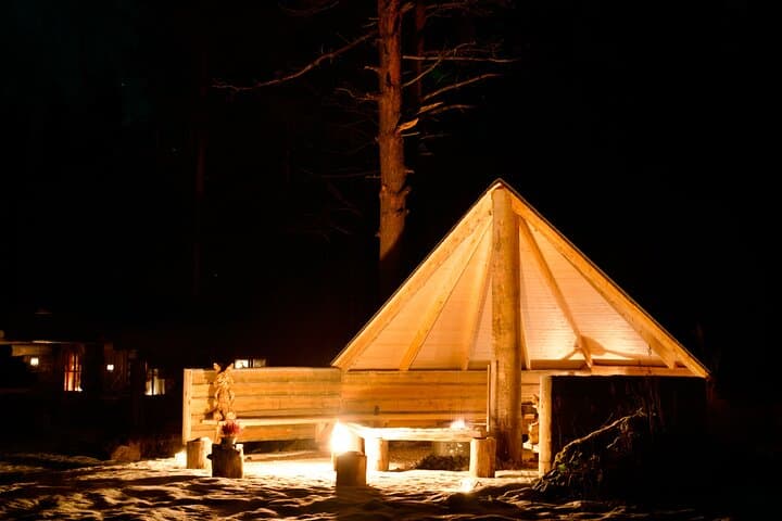 Lakeside Northern Lights at a 100-Year-Old Lapland Cottage photo 6