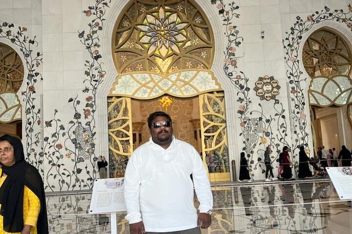 Private Abu Dhabi City Tour: Sheikh Zayed Mosque, Corniche & Qasr Al Watan in a Day photo 6