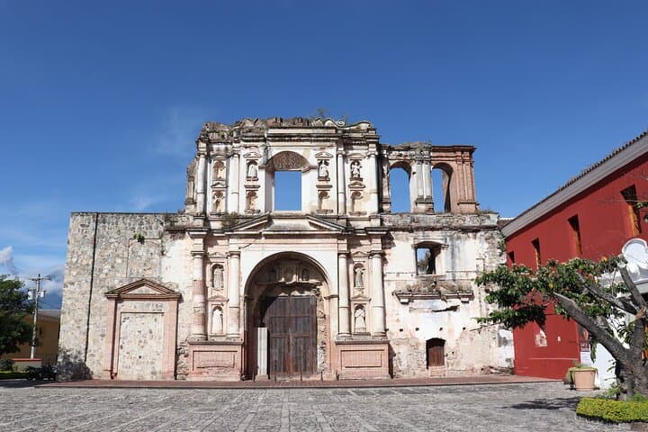 Walk Antigua: Private Guided Tour of the Emblematic Streets photo 6