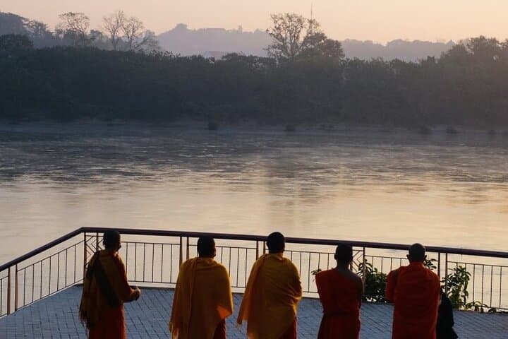 Golden Triangle Motorcycle Loop: 6-Day Chiang Mai to Mae Hong Son and Doi Inthanon photo 2
