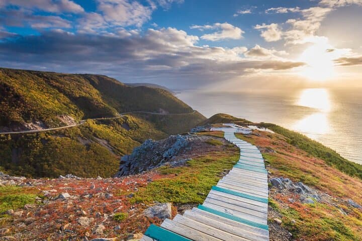 Skyline Trail Cape Breton: Clifftop Hike, Sunset Views & Wildlife