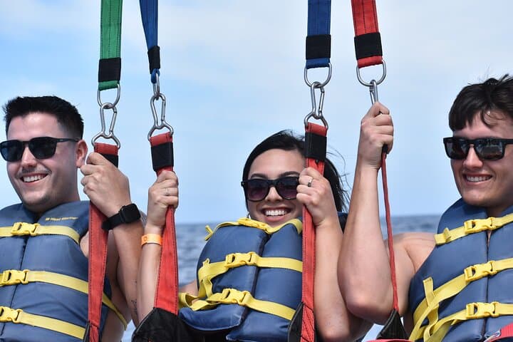 Parasailing Over Waikiki: Diamond Head Aerial Views & Boat Launch photo 5