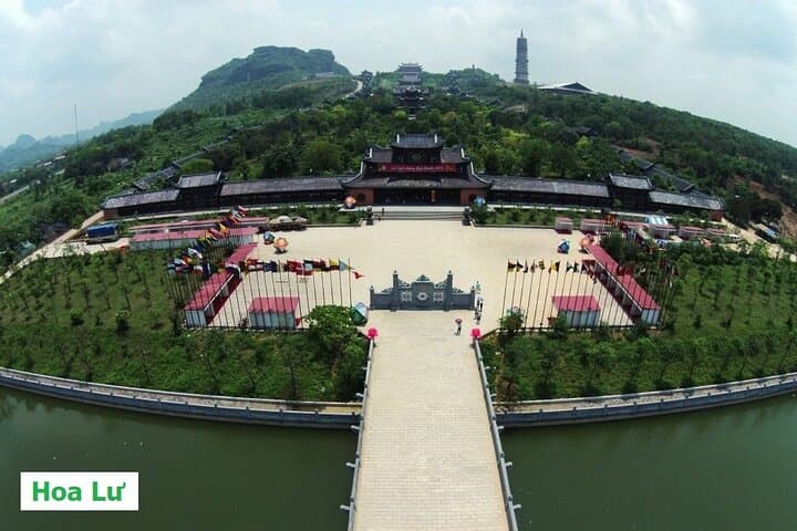 Ninh Binh 2-Day Adventure: Trang An Boat, Hang Mua Viewpoint & Cuc Phuong Trek photo 6