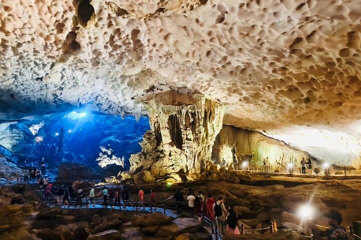 Full-Day Cong Cruise: Explore Halong Bay & Lan Ha Bay Caves, Kayaks, and Beaches photo 2