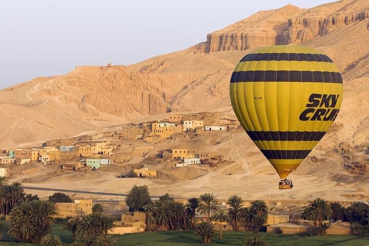Luxor VIP Balloon Experience: Private Sunrise Flight with Photographer photo 6