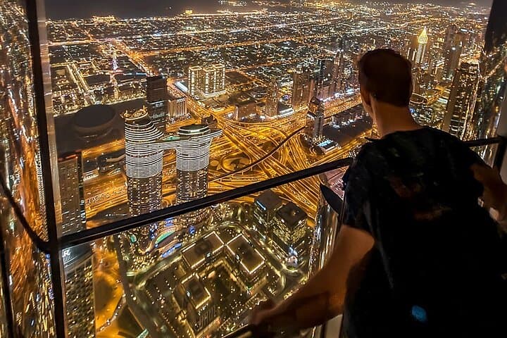 Burj Khalifa At The Top 124 with Lunch or Dinner — Tickets & Dining Experience