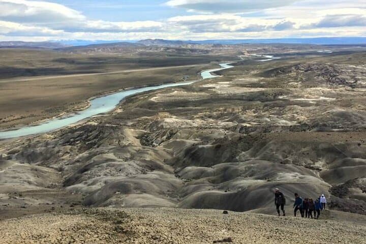 Paddle and Trek Río La Leona: Kayak the Patagonian Steppe and Explore a Petrified Forest photo 4