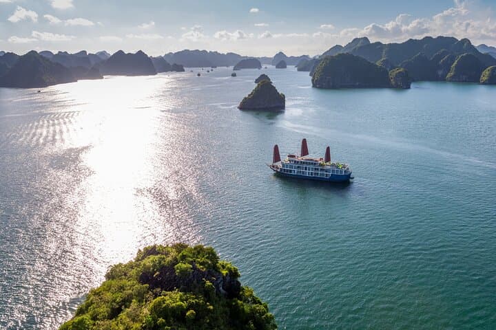 Three-Day Melody Cruise to Halong & Lan Ha Bay: Overnight Boat, Kayaking, Viet Hai Village photo 2