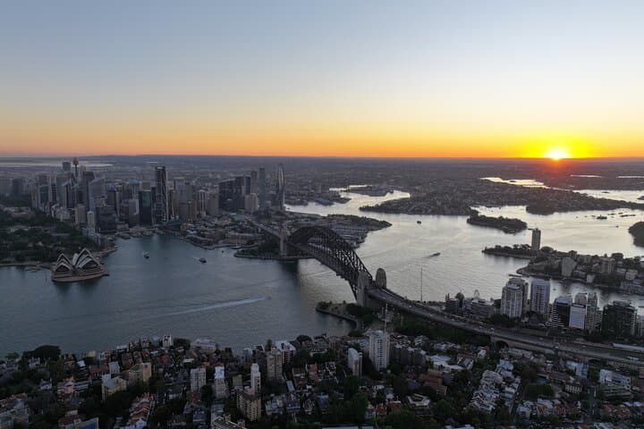 Private Sydney Harbour Twilight Champagne Sail — 2-Hour Sunset Cruise from King St Wharf photo 4