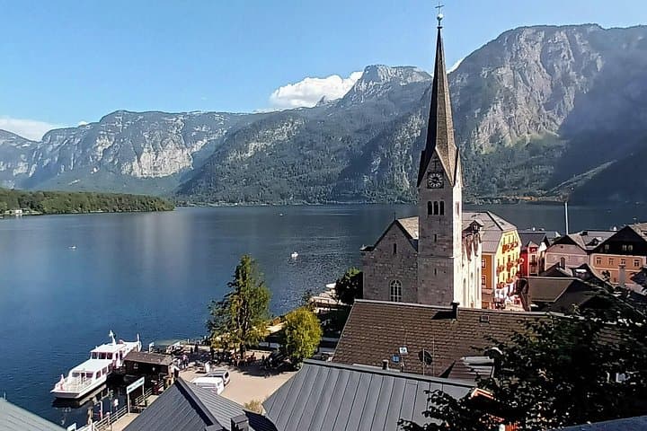 Private Deluxe Hallstatt & Salzburg Lake District Tour from Munich photo 5
