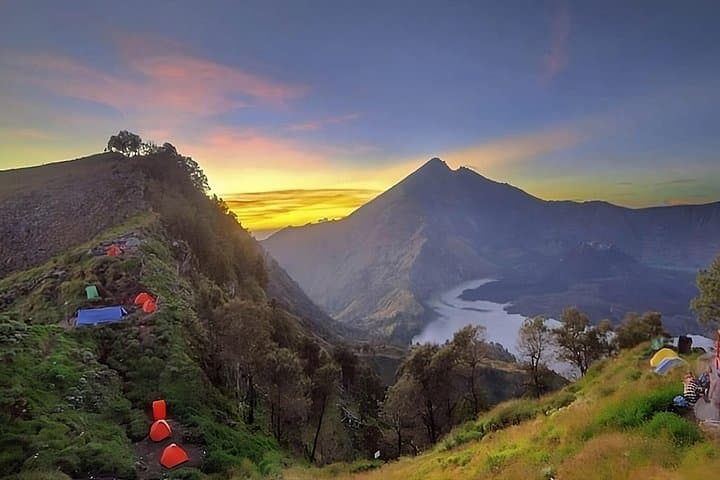 2-Day Guided Hike to Mount Rinjani Senaru Crater Rim (Lombok) photo 2