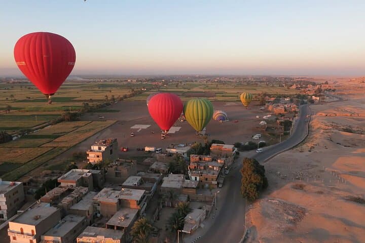Sunrise Hot Air Balloon Over Luxor: Private Egyptologist & Riverside Breakfast photo 5