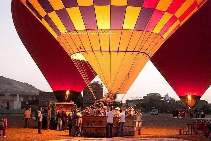 Luxury Sunrise Balloon Flight Over Luxor with Exclusive Brunch photo 4