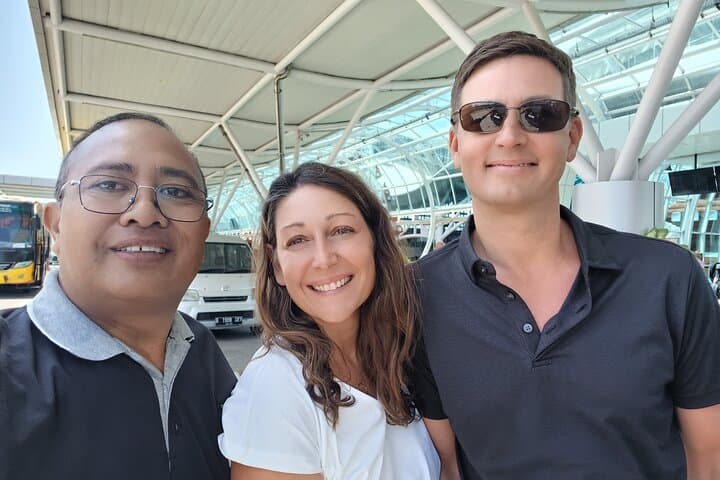 Private Driver Hire in Bali — Ubud Day Tours to Tegalalang, Temples & Waterfalls