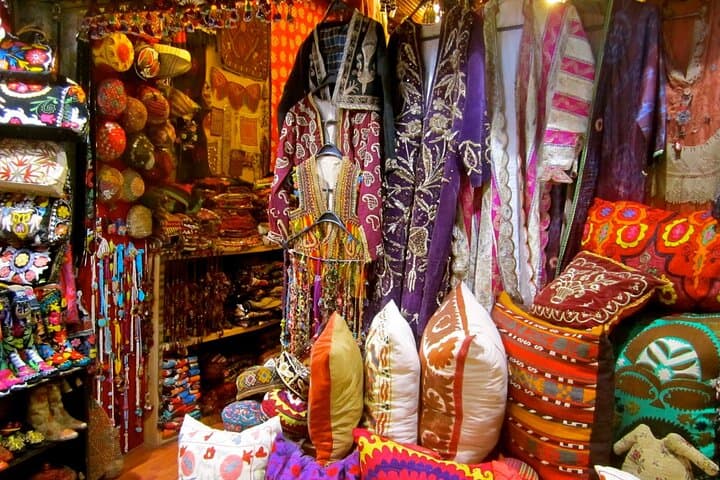 Luxor Shopping Excursion: Papyrus, Stonework & Market Finds