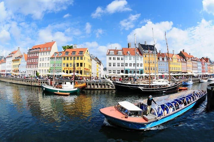 Copenhagen Canal Cruise & Nyhavn Old Town Walking Tour — Sail, Stroll, Discover photo 3