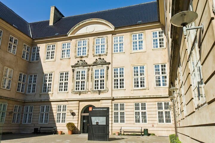 Family-Friendly Copenhagen Old Town Walking Tour & Nyhavn Canal Cruise