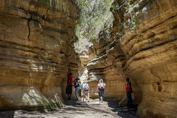 Hell’s Gate & Lake Naivasha: 1-Day Bike and Boat Adventure from Nairobi