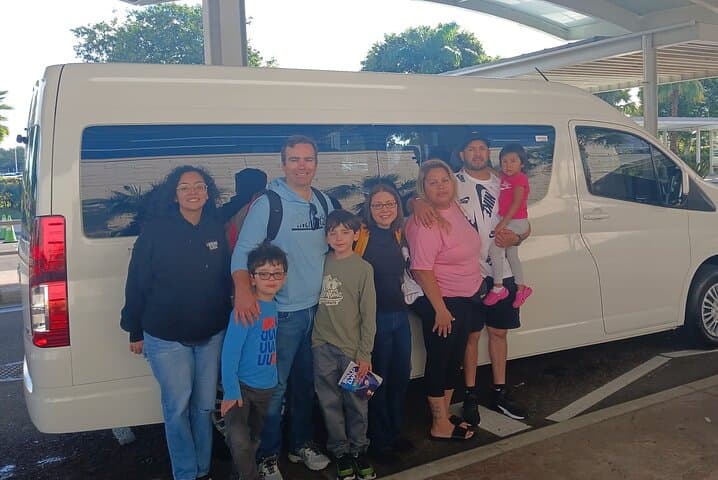 Nassau Private Transfer: Airport, Hotel & Port Pickup photo 2