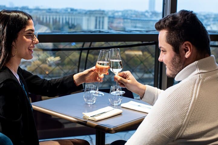 Eiffel Tower Lunch & Seine River Cruise: Full-Day Paris Sightseeing photo 2