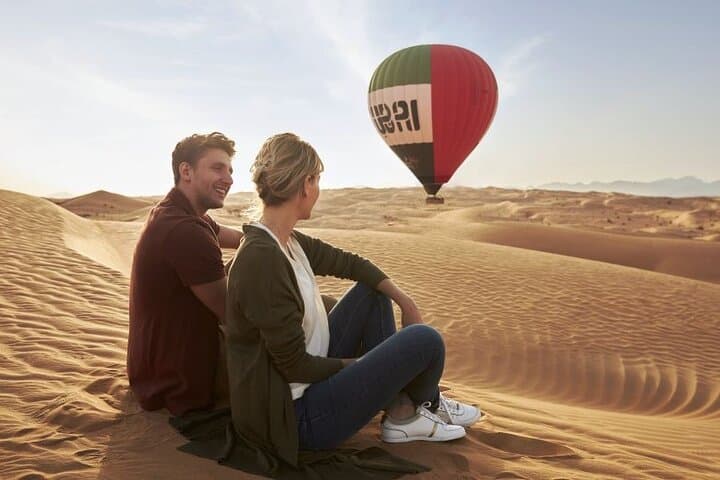 Sunrise Hot Air Balloon Over the Dubai Desert: Wildlife & Dune Views photo 4