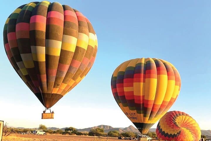 Sunrise Hot-Air Balloon Flight Over Dubai Desert Conservation Reserve photo 6