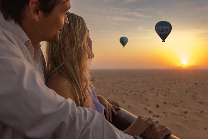 Sunrise Hot Air Balloon Over the Dubai Desert: Wildlife & Dune Views photo 6
