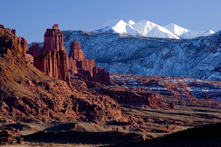Moab Sunset Helicopter Tour: Canyonlands, Dead Horse Point & Fisher Towers (60 Minutes) photo 3