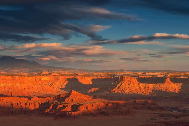Moab Sunset Helicopter Tour: Canyonlands, Dead Horse Point & Fisher Towers (60 Minutes)