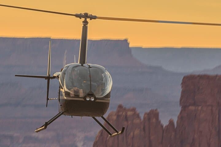 Moab Sunset Helicopter Tour: Canyonlands, Dead Horse Point & Fisher Towers (60 Minutes) photo 6