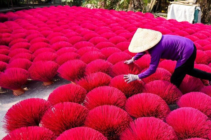 Day Trip from Hanoi: Incense Village, Tam Coc Boats & Hoa Lu Ancient Capital photo 5