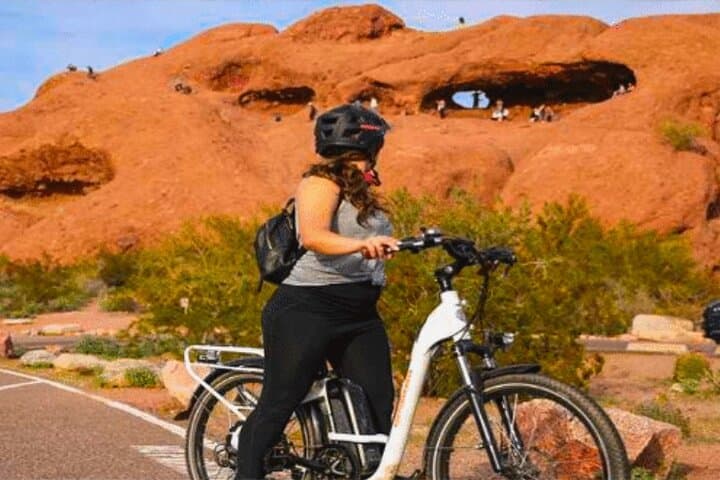 Hole in the Rock & Tempe Town Lake E‑Bike Tour — 2‑Hour Scottsdale Ride