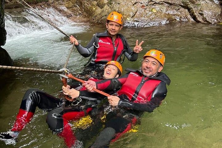Private Canyoning in Baños — Rappels, River Jumps & Waterfall Gorges photo 3