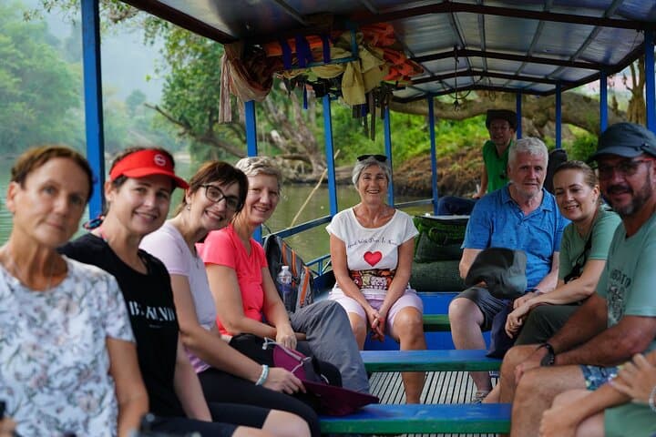 2-Day Kayak and Trek on Ba Be Lake: Paddle Puong Cave to Hmong Highlands photo 2