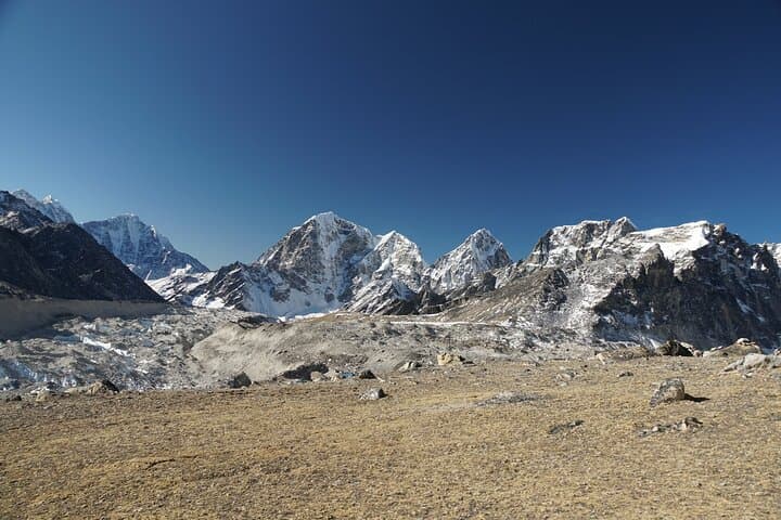 Helicopter Day Tour to Everest Base Camp from Kathmandu: Overfly Kalapathar & Breakfast with a View photo 6