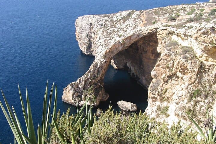 Malta in a Day: Private Traditional Tour from Blue Grotto to Mdina photo 1