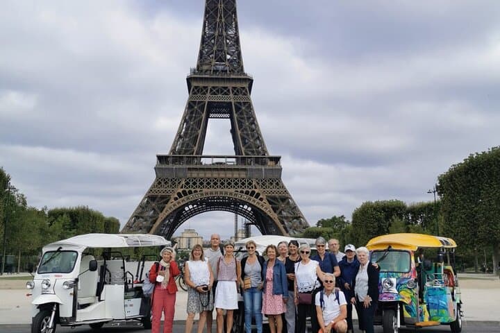 Eco TukTuk Tour: Private Two-Hour Ride Through Central Paris