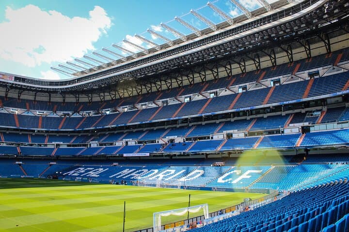 Real Madrid Matchday Experience at Santiago Bernabéu — Local-Led Game Day photo 4