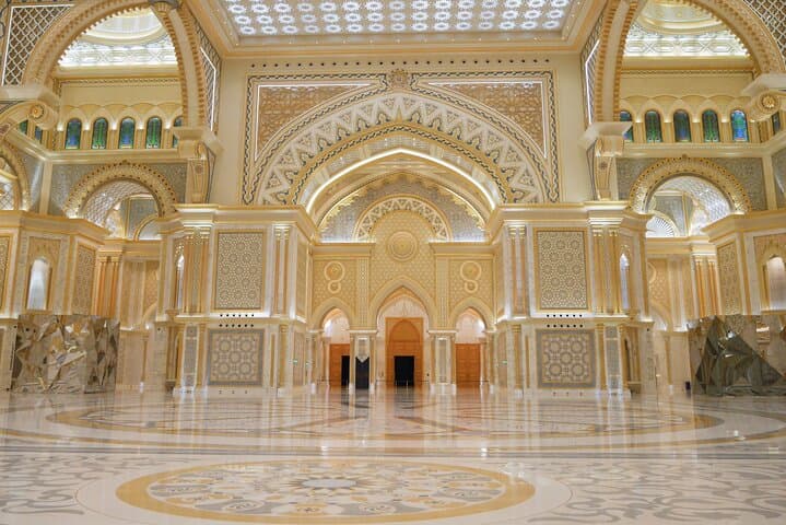 Abu Dhabi Full-Day Sightseeing from Dubai: Sheikh Zayed, Qasr Al Watan & Louvre photo 4