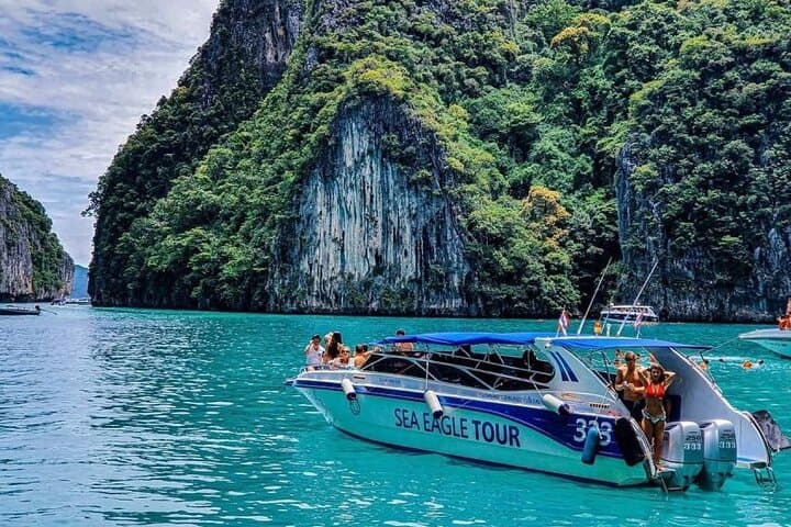 Krabi to Phi Phi Speedboat Day Tour: Maya Bay, Snorkel & Bamboo Island