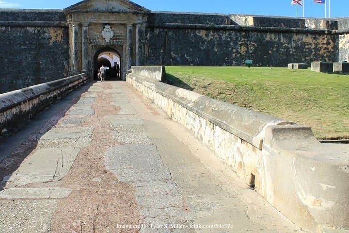 Private Half-Day Walking Tour of Old San Juan: Coffee, Forts & Coastal Views photo 2