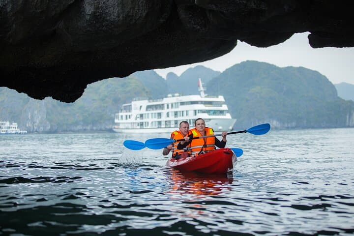 Three Days on the Water: Alliance Cruise Through Halong & Lan Ha Bay photo 4