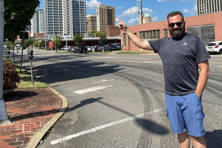 Groovy Gallatin Scavenger Hunt: A Mobile Puzzle Walk Through Historic Gallatin, TN