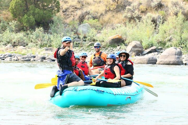 Yellowstone River 6-Mile Scenic Raft Float from Gardiner — Relaxed Wildlife & Paddling photo 6