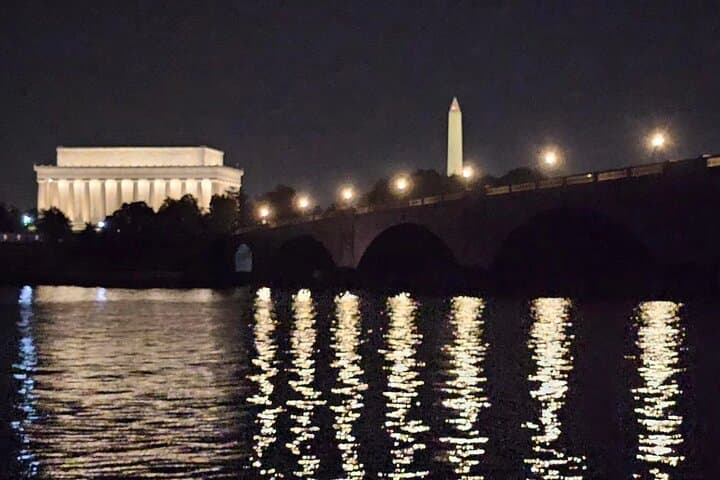 App-Led Private Tour of Washington DC — 4-Hour Landmarks Circuit