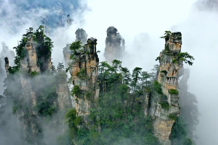 Walk China’s Pandora: 2-Day Private Tour of Zhangjiajie, Glass Bridge & Tianmen