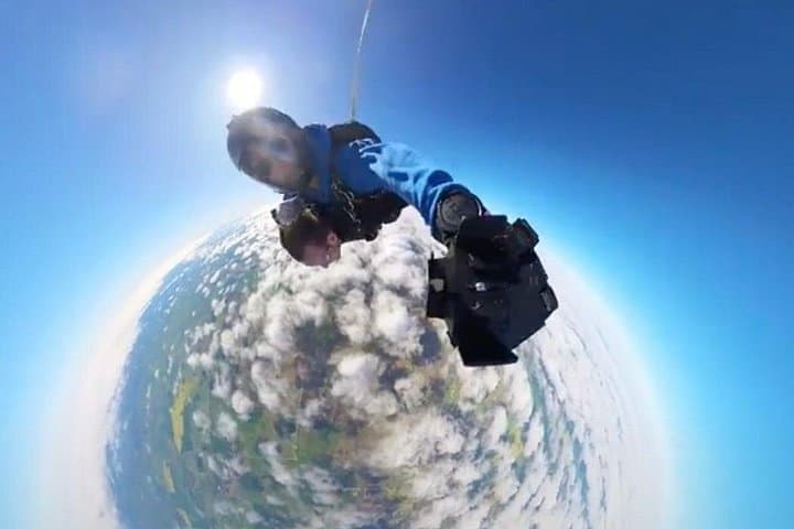 Skydive Bremerton Wines Langhorne Creek: Tandem Winery Skydiving Near Adelaide photo 2
