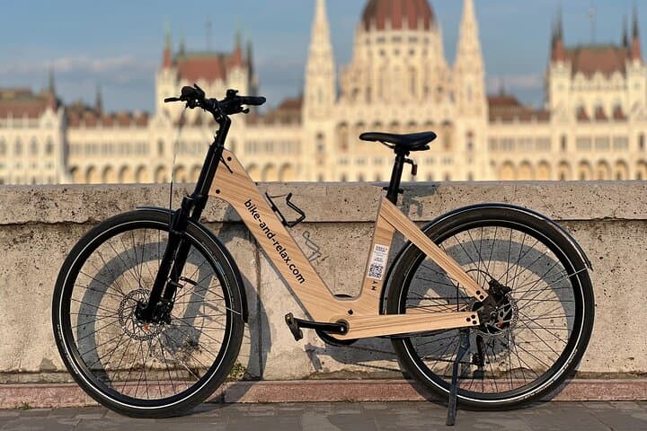 Budapest E‑Bike Historic Downtown Ride — Buda & Pest in 3.5 Hours