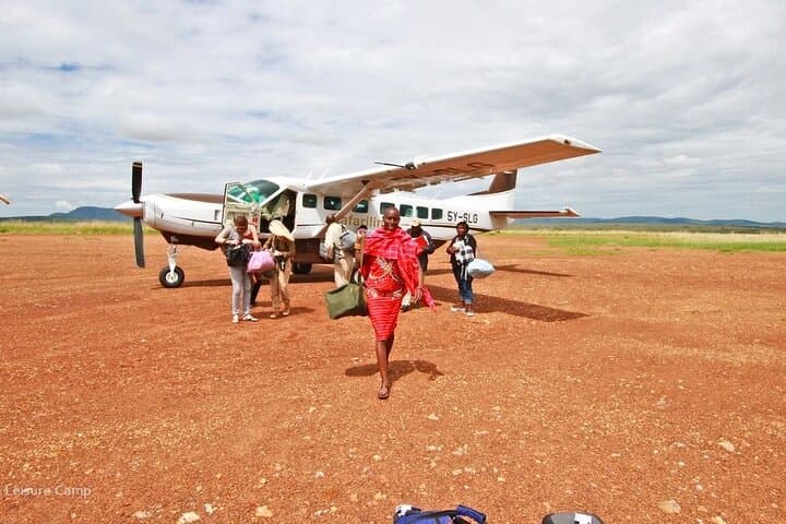 8-Day Kenya Flying Safari: Samburu, Amboseli & Masai Mara with Serena Lodges
