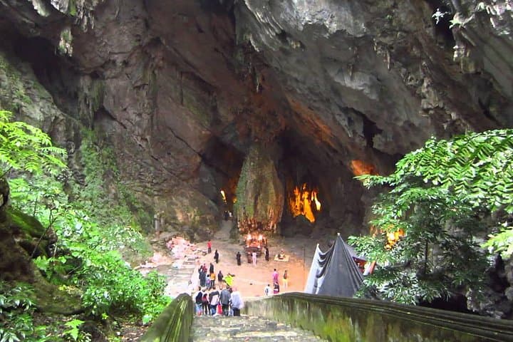 Perfume Pagoda Day Trip from Hanoi: Boat Ride, Mountain Steps & Huong Tich Cave photo 4